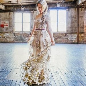 Monique Lhuillier Sweeney Dress